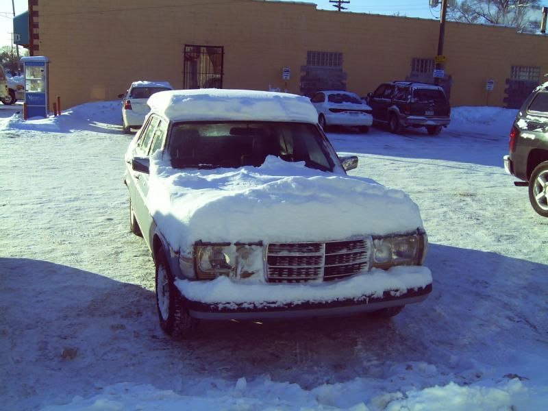 A little snow on my diesels PeachParts MercedesBenz Forum
